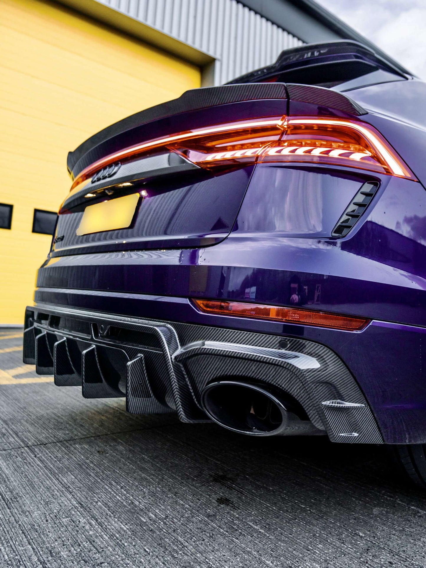 Audi RSQ8 Carbon Rear Diffuser