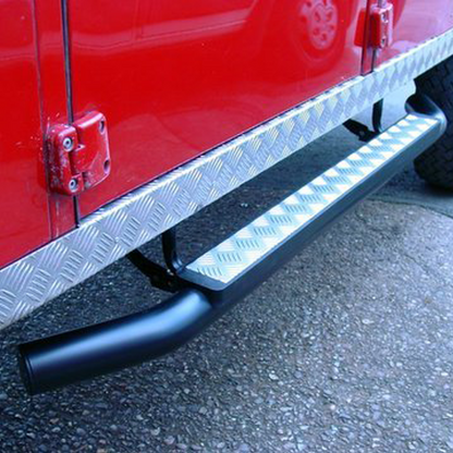 CLASSIC DEFENDER 110 XS 5DR SIDE STEPS - CHEQUERPLATE