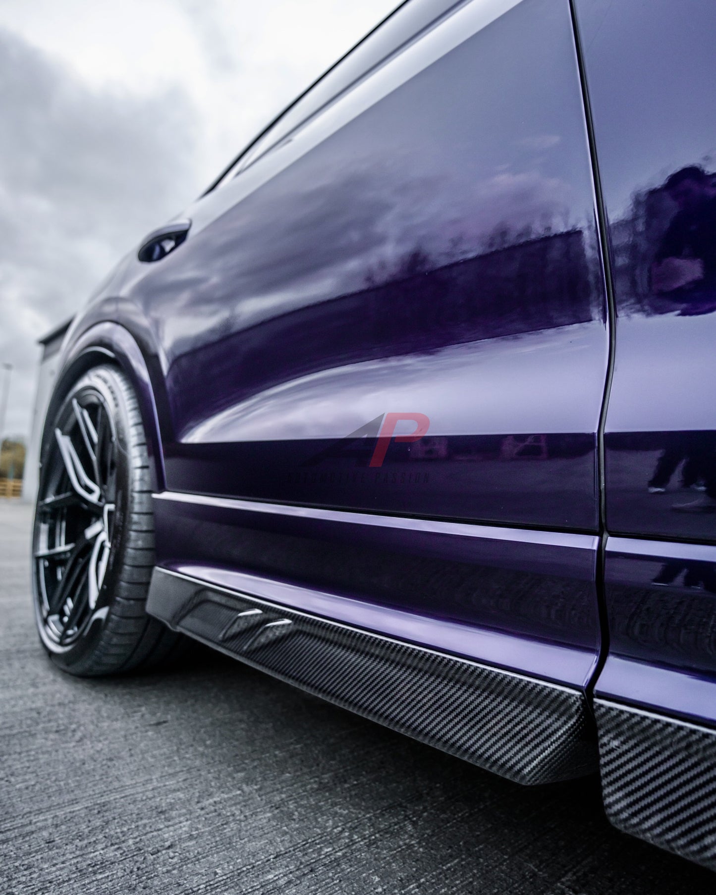 Audi RSQ8 Carbon Fibre Side Skirts