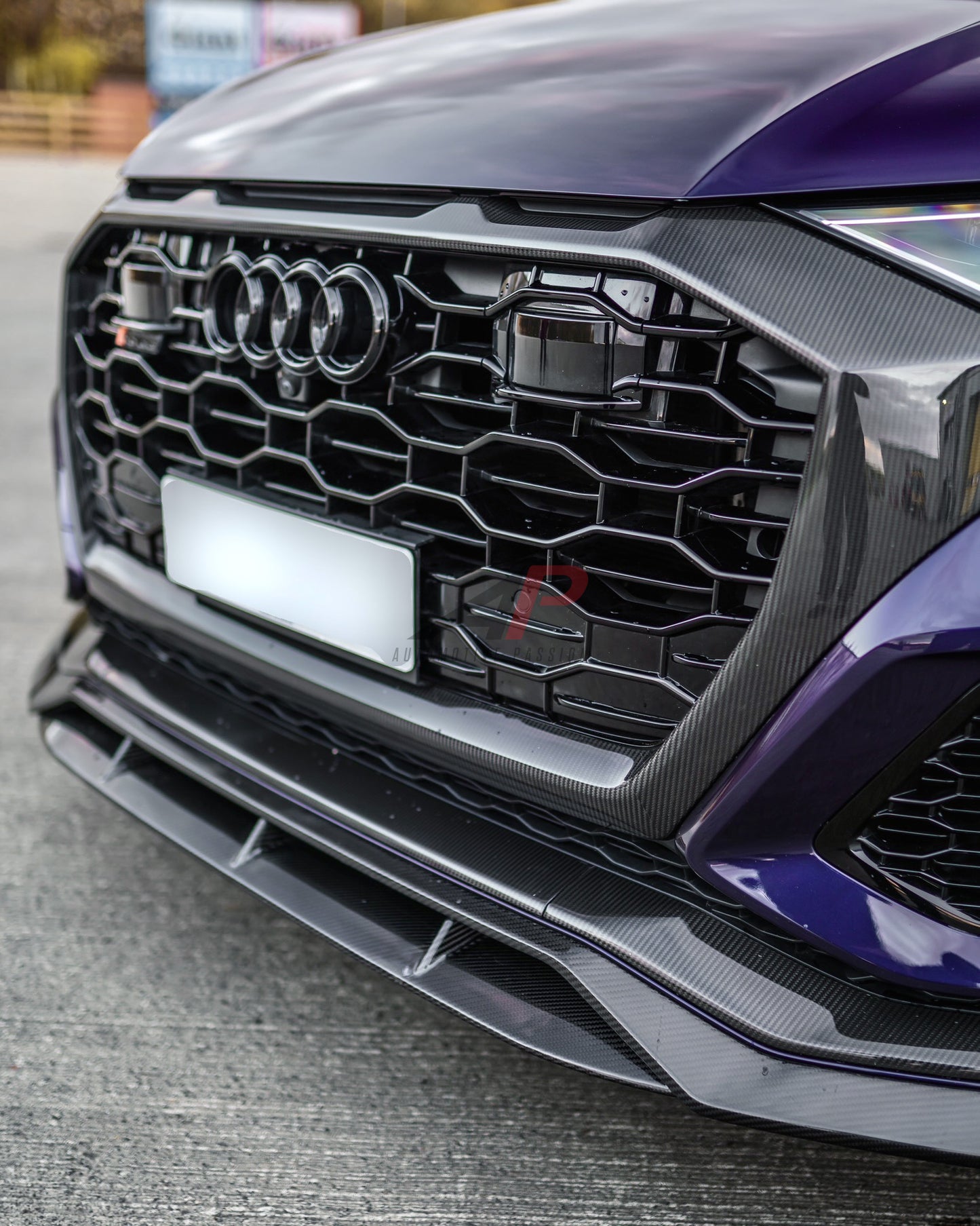 Audi RSQ8 Carbon Front Splitter