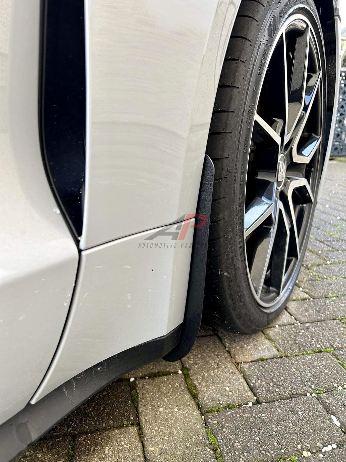 Porsche Arch Guards/Mudflaps FRONT 911/Macan/Taycan