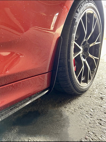 BMW M5 F90 Front Carbon Fibre Arch Guards/Mud Flaps