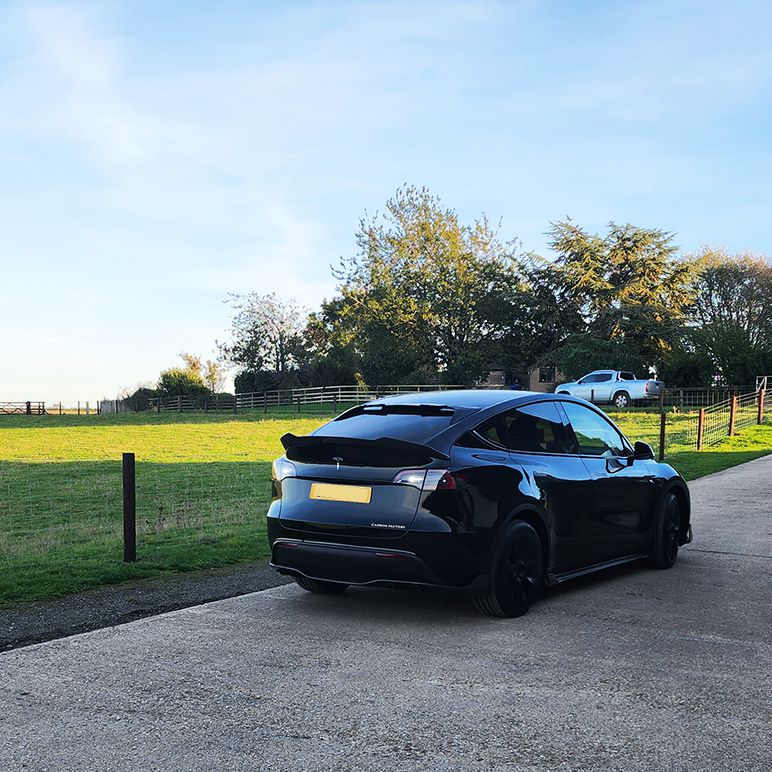 Tesla Model Y DK Style Gloss Black Roof Spoiler 21-Present