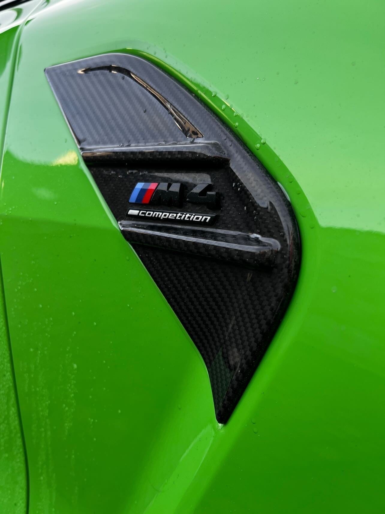 BMW M4 (G82 G83) CARBON FIBRE REPLACEMENT SIDE FENDER TRIM