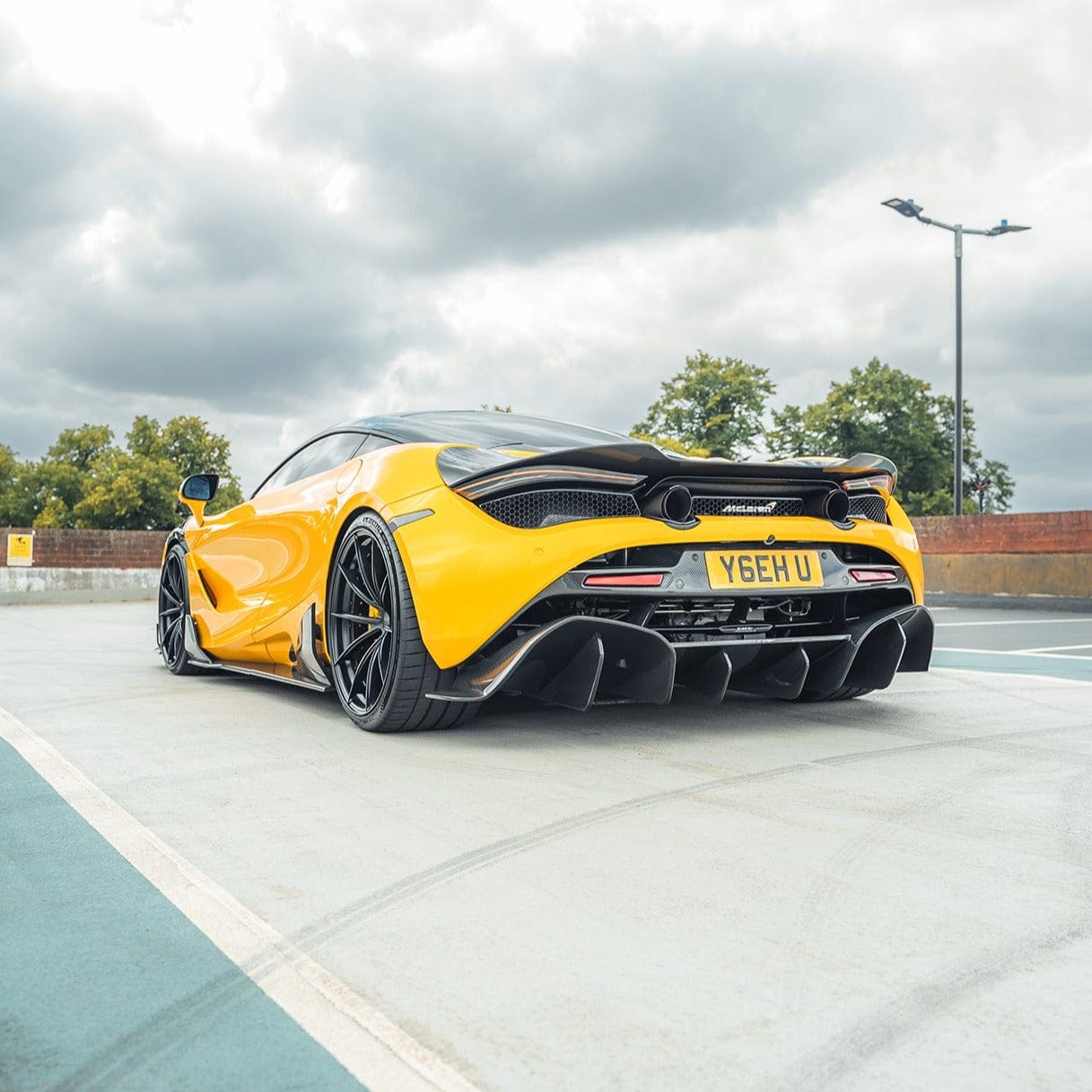 MCLAREN 720S CARBON FIBRE DIFFUSER