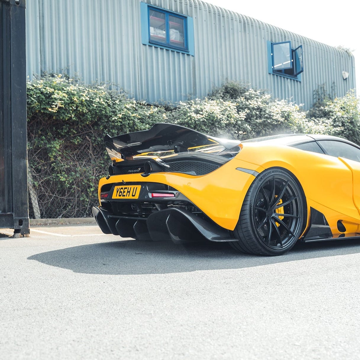 MCLAREN 720S CARBON FIBRE DIFFUSER