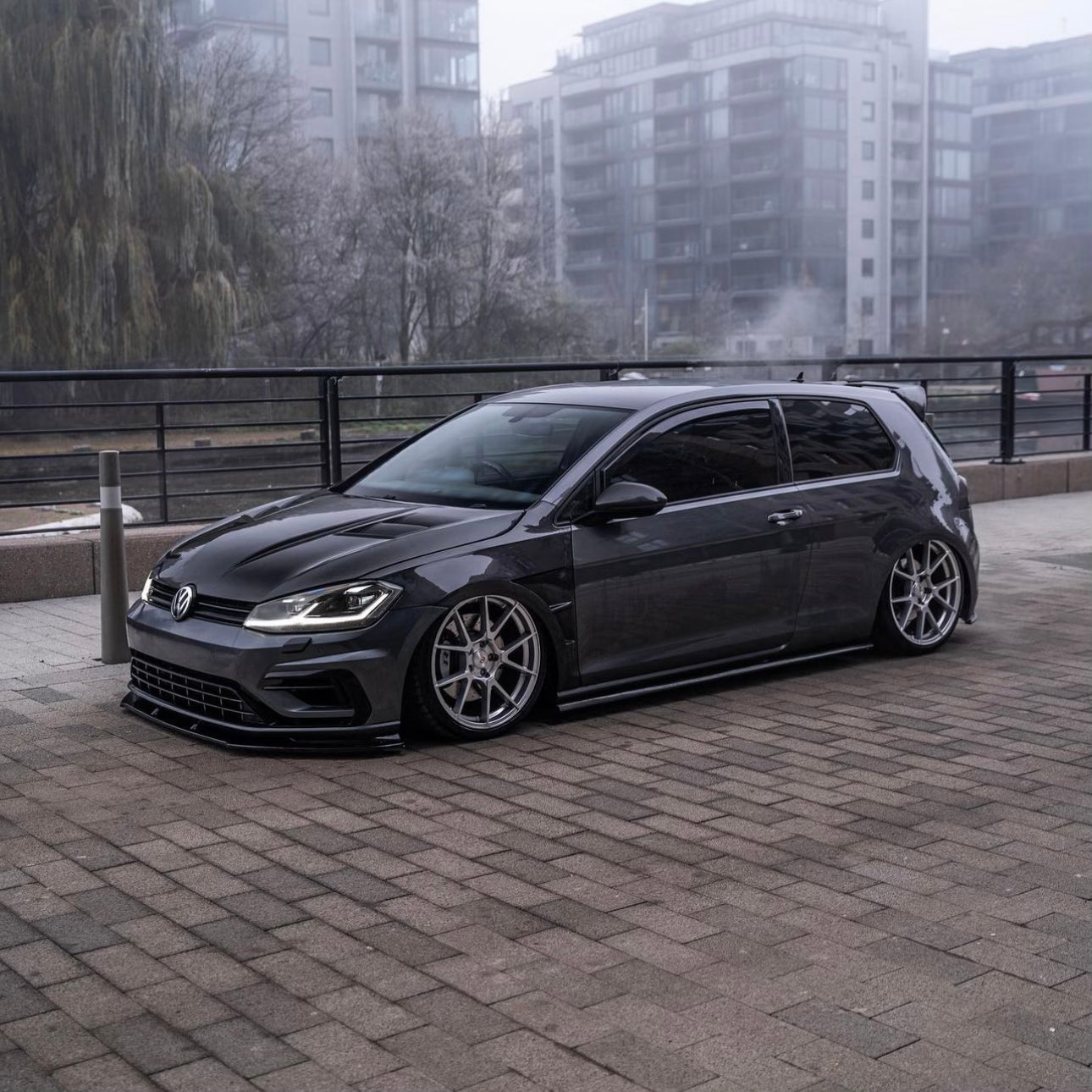 VW Golf Mk7 & Mk7.5 Carbon Fibre Front Fenders (2013-2020)